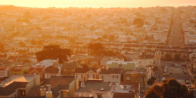 购车必读：新能源汽车电池寿命与更换成本全解析，二手车选购避坑指南